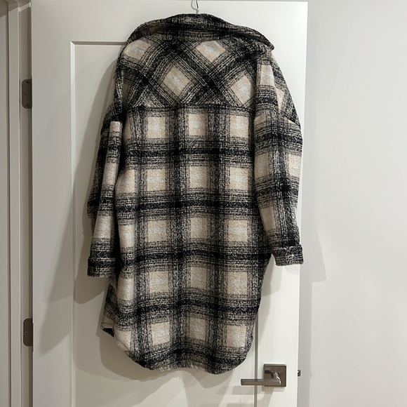 RD Style Shacket - Picture 2 of 7